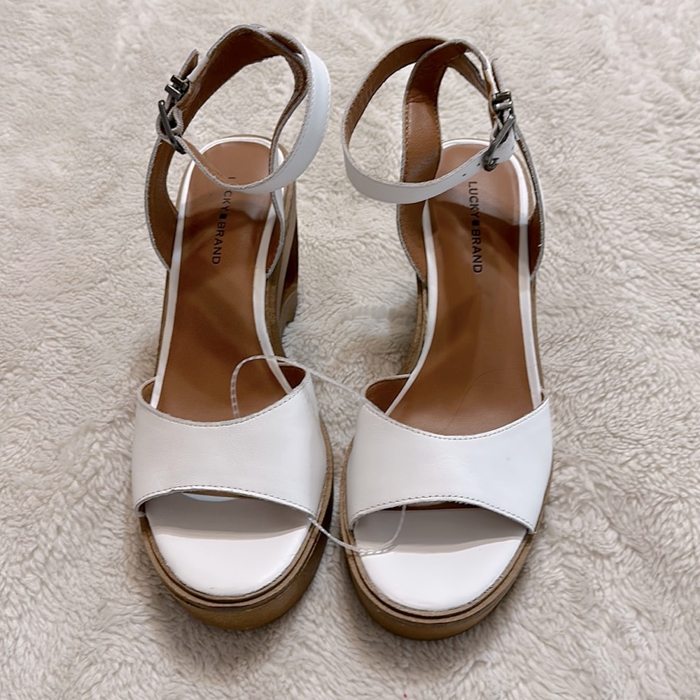 Lucky brand, white, sculptural wedge heel, size 8 1/2, New never worn